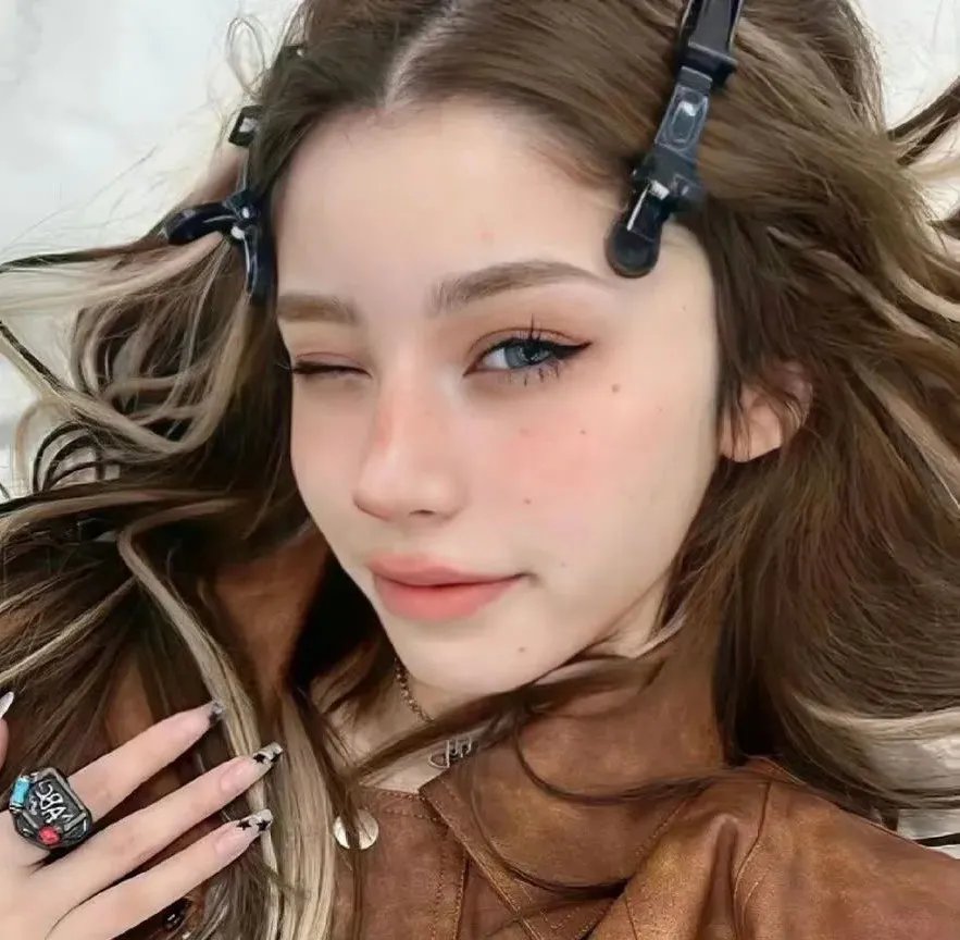 现代英雄